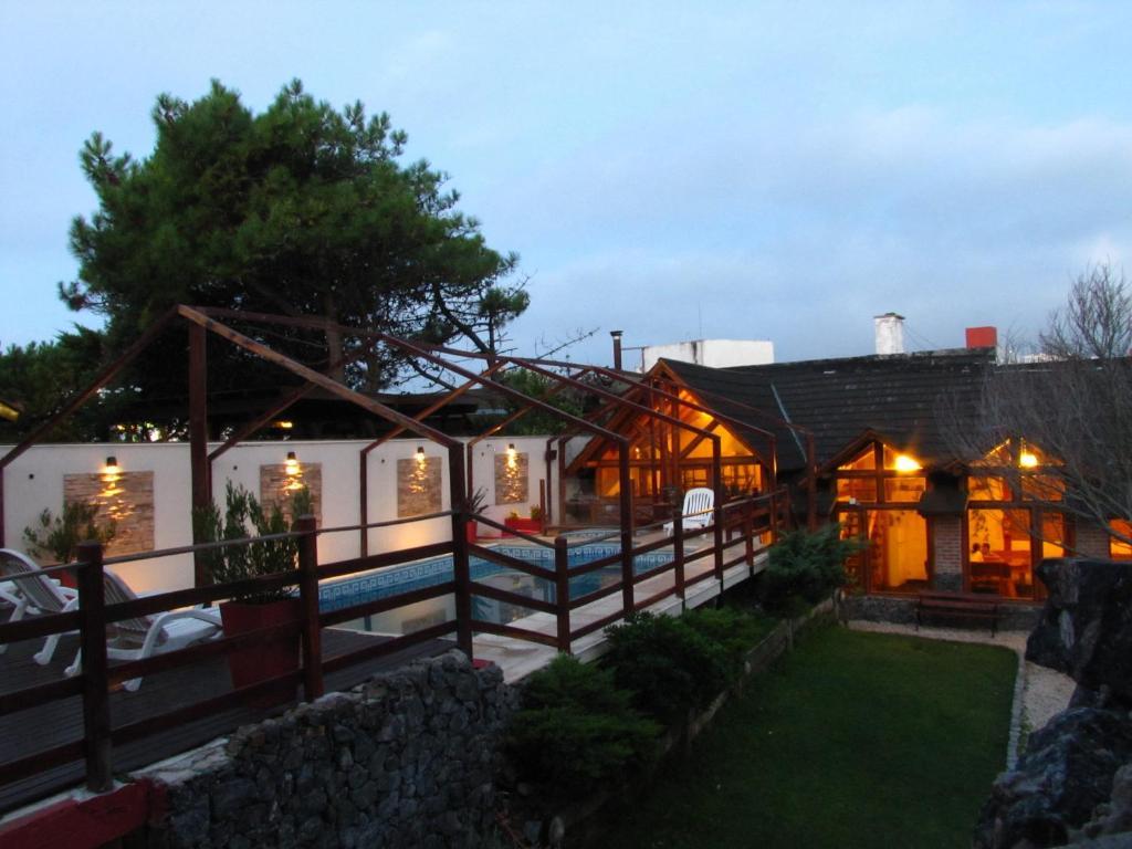 Loma Escondida Apart Cabanas & Spa Villa Gesell Exteriör bild